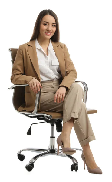 Jonge Zakenvrouw Zitten Comfortabele Bureaustoel Witte Achtergrond — Stockfoto