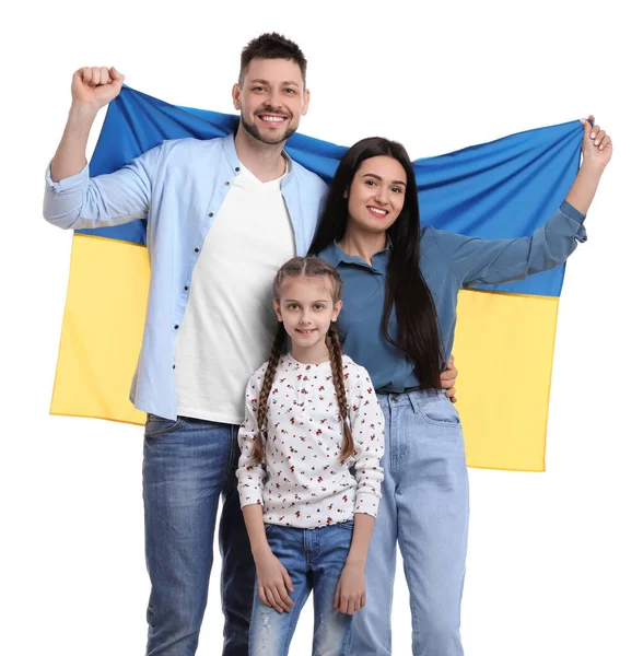 Família Feliz Com Bandeira Ucrânia Fundo Branco — Fotografia de Stock