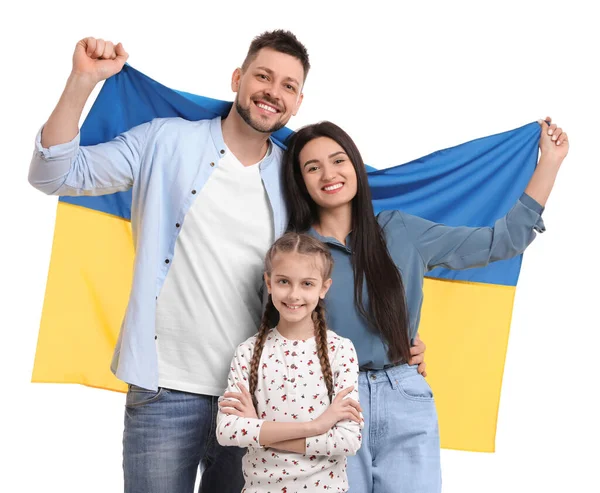 Família Feliz Com Bandeira Ucrânia Fundo Branco — Fotografia de Stock