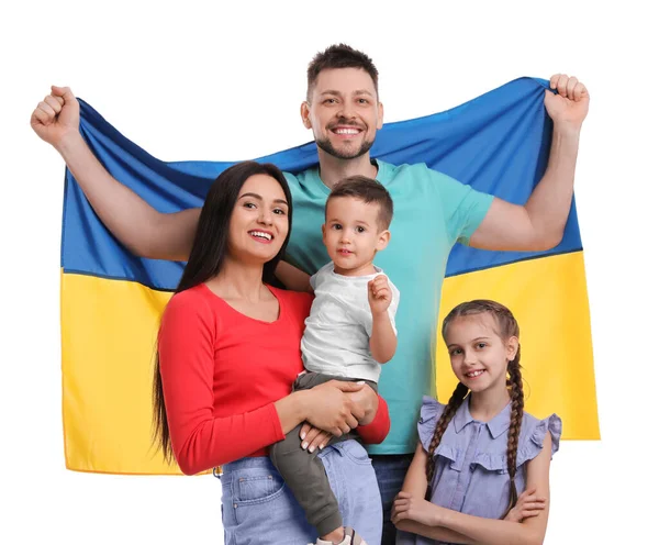 Šťastná Rodina Vlajkou Ukrajiny Bílém Pozadí — Stock fotografie