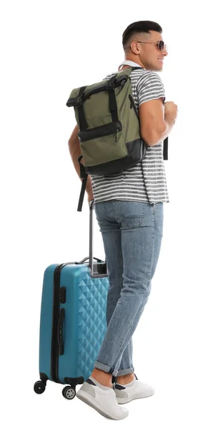 Mann Mit Rucksack Und Koffer Auf Weißem Hintergrund Rückansicht Sommerreise — Stockfoto