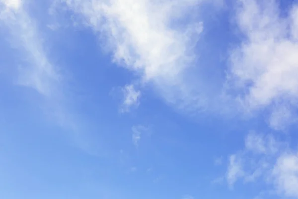 Krásná Modrá Obloha Bílými Mraky Venku — Stock fotografie