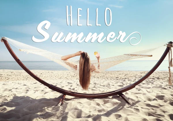 Hello Summer Young Woman Refreshing Cocktail Relaxing Hammock Beach — Stock Photo, Image