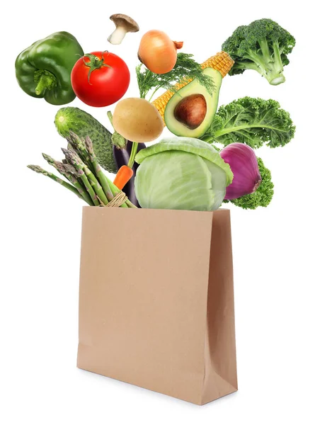 Sac Papier Avec Légumes Sur Fond Blanc Alimentation Végétarienne — Photo