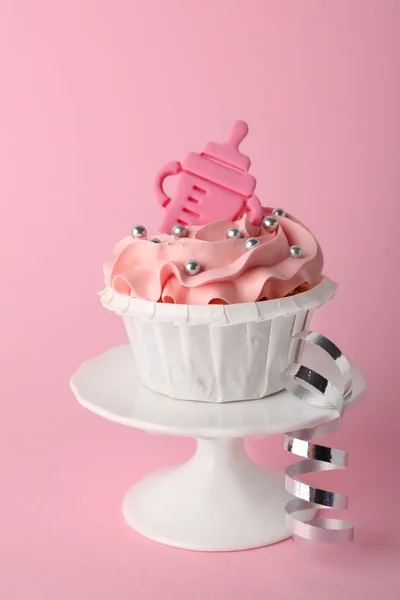 Baby Dusch Cupcake Med Topper Rosa Bakgrund — Stockfoto