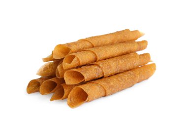 Beyaz arka planda lezzetli meyve ruloları