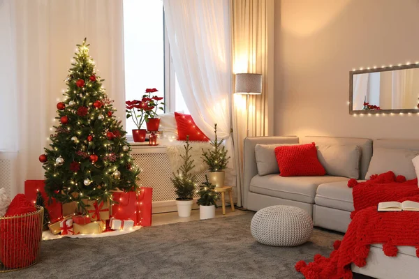 Wohnzimmer Mit Weihnachtsdekoration Festliches Interieur — Stockfoto