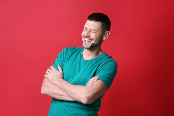 Handsome Man Laughing Red Background Funny Joke — Stock Photo, Image