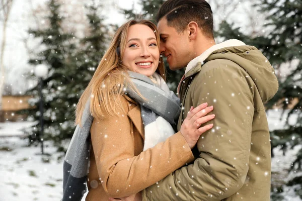 Belo Par Feliz Livre Dia Inverno — Fotografia de Stock