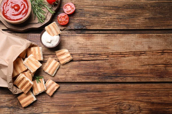 Leckere Pita Chips Auf Holztisch Flach Gelegt Raum Für Text — Stockfoto