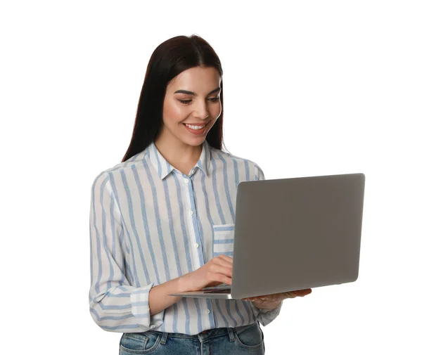 Mujer Joven Con Portátil Moderno Sobre Fondo Blanco — Foto de Stock