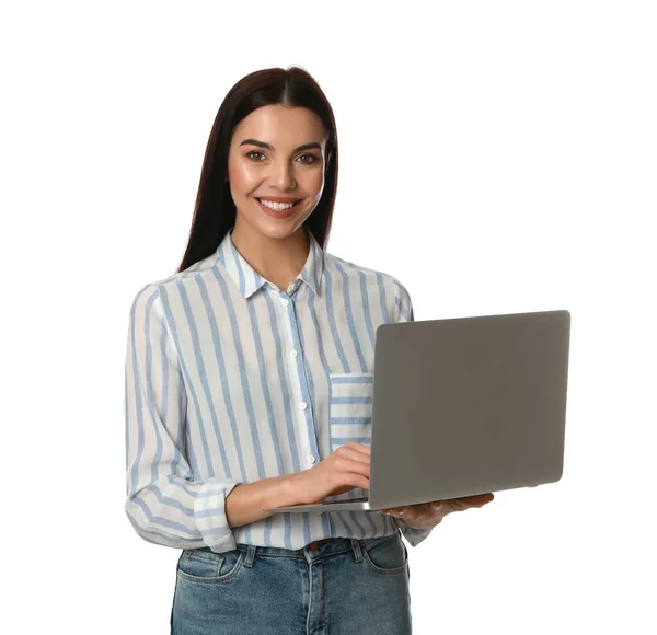 Mujer Joven Con Portátil Moderno Sobre Fondo Blanco — Foto de Stock