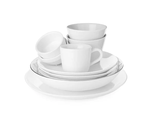 白に隔離されたきれいな食器のスタック — ストック写真