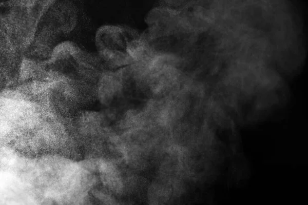 白色蒸汽在黑色背景的空气中 — 图库照片