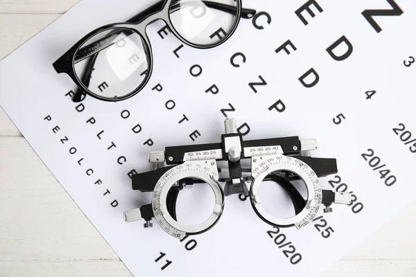 Trial Frame Eye Chart Test Glasses White Wooden Table Top — Stock Photo, Image