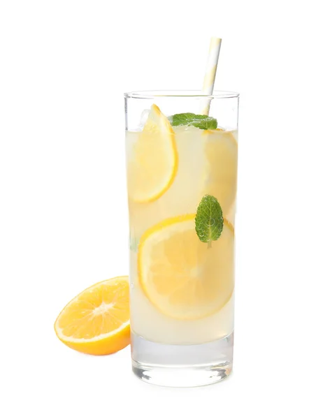 Kühle Frisch Zubereitete Limonade Glas Isoliert Auf Weiß — Stockfoto