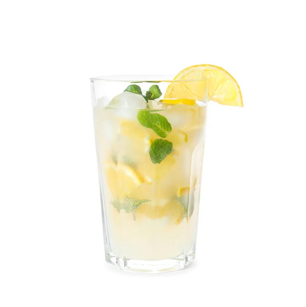 Erfrischende Limonade Mit Eis Und Minze Glas Auf Weißem Hintergrund — Stockfoto