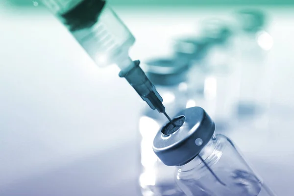 Filling Syringe Medicine Vial Closeup — Stock Photo, Image