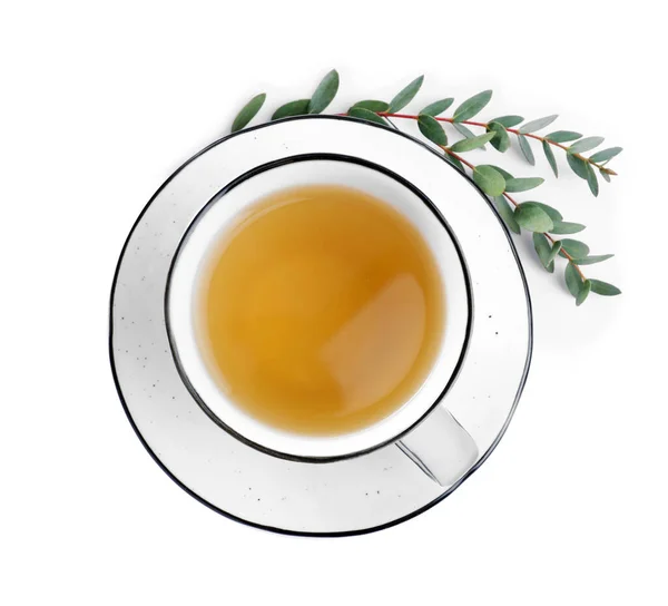 Чашка Зеленого Чая Листьями Эвкалипта Белом Фоне Вид Сверху — стоковое фото