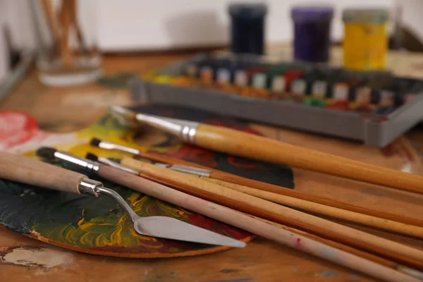 Spatula Brushes Wooden Table Closeup — Stock Photo, Image