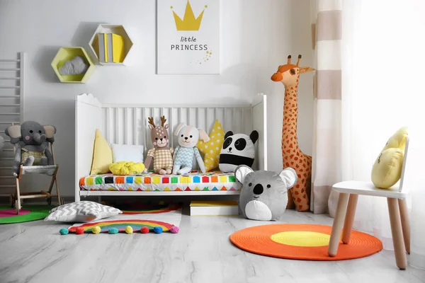 Bebek Odasının Içinde Şık Mobilyalar Oyuncaklar Var — Stok fotoğraf
