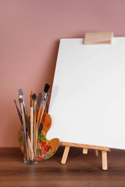 Wooden Easel Blank Canvas Board White Background Children's Painting Stock  Photo by ©NewAfrica 238140092