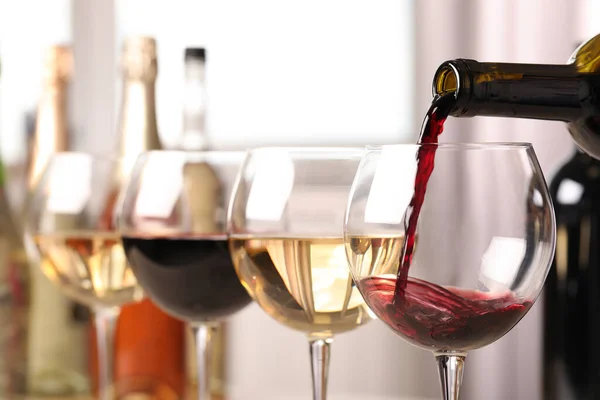 Pouring Red Wine Bottle Glass Closeup — Stock Photo, Image