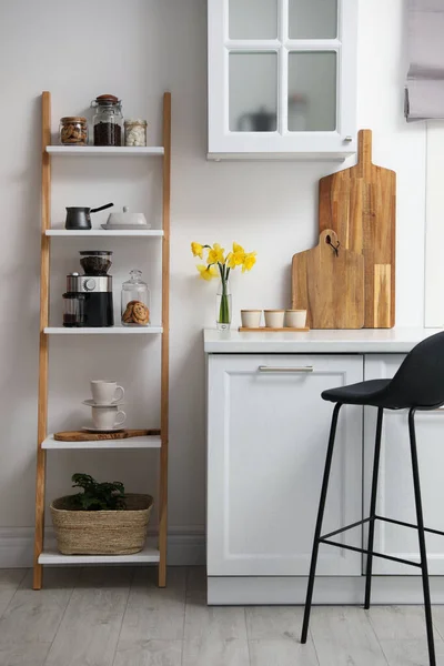 Moderne Koffiemolen Planken Keuken — Stockfoto