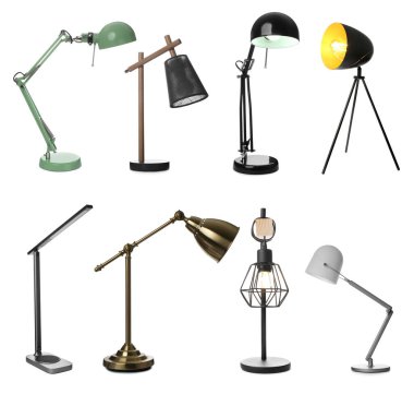 Beyaz arkaplanda farklı şık masa lambaları ile ayarlayın 