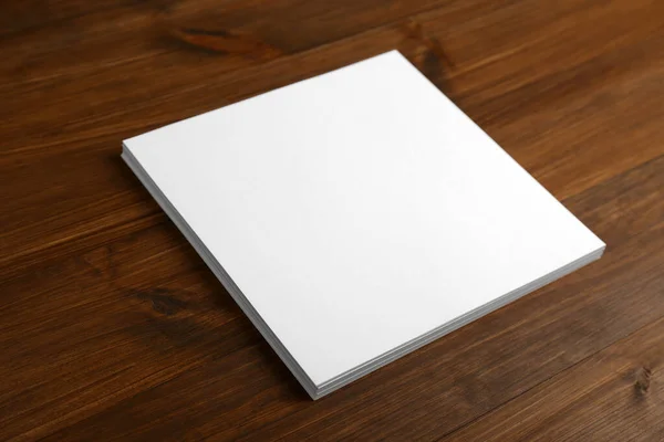 Egy Halom Üres Papírlap Asztalon Kiadványterv — Stock Fotó