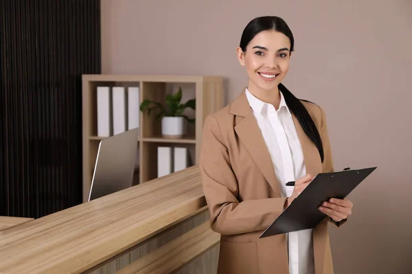 Receptionist Clipboard Countertop Office Space Text — Stock Photo, Image