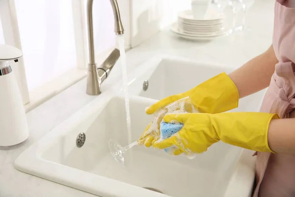 Woman Washing Glass Modern Kitchen Closeup — Stock Photo, Image