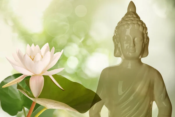 Mooie Keramische Boeddha Sculptuur Lotus Bloem Kleur Achtergrond — Stockfoto