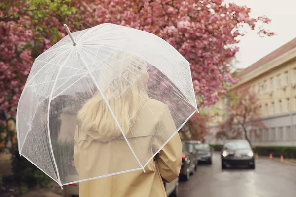 Giovane Donna Con Ombrello Giorno Primavera Vista Posteriore Spazio Testo — Foto Stock