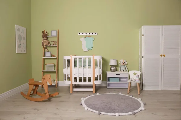 Baby Room Εσωτερικό Κομψά Ξύλινα Έπιπλα — Φωτογραφία Αρχείου