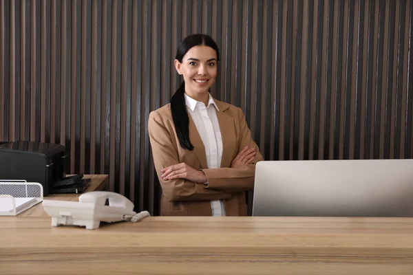 Portrait Receptionist Countertop Office — Stock Photo, Image