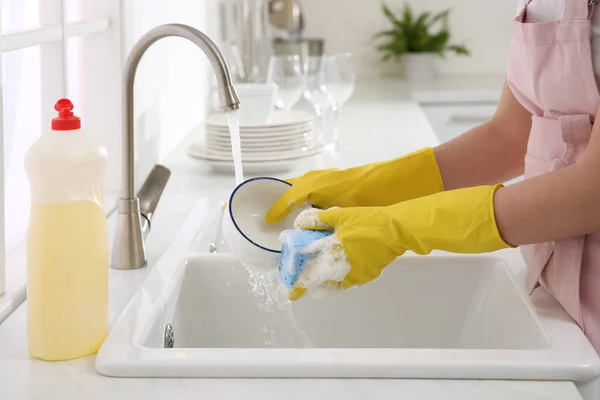 Woman Washing Bowl Modern Kitchen Closeup — Stock Photo, Image