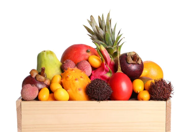 Caixa Madeira Com Diferentes Frutas Exóticas Fundo Branco — Fotografia de Stock