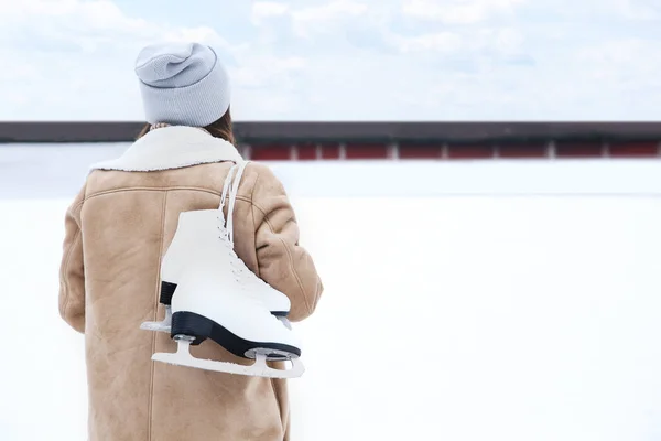 Woman Figure Skates Ice Rink Outdoors Space Text — Stock Photo, Image