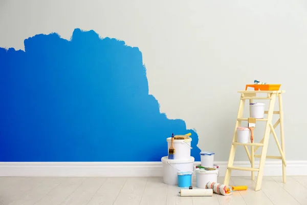 Decorator Kit Tools Paints Light Wall Indoors — Stock Photo, Image