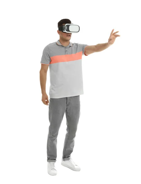 Людина Використовує Гарнітуру Віртуальної Реальності Білому Тлі — стокове фото