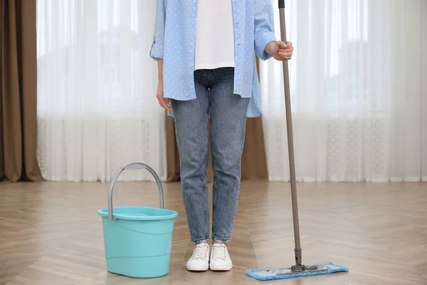 Woman Mop Bucket Indoors Closeup Cleaning Service — Stock Photo, Image