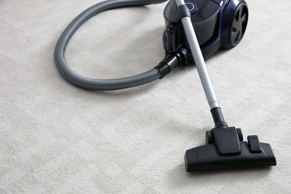 Modern Vacuum Cleaner Carpet Indoors Space Text — Stock Photo, Image
