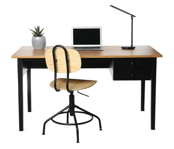 Stilvoller Arbeitsplatz Mit Holztisch Und Bequemem Stuhl Auf Weißem Hintergrund — Stockfoto