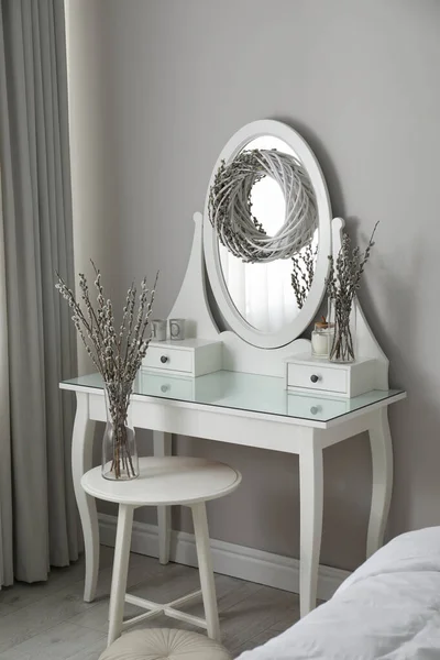 Elegant Dressing Table Decorated Pussy Willow Branches Indoors — Stockfoto