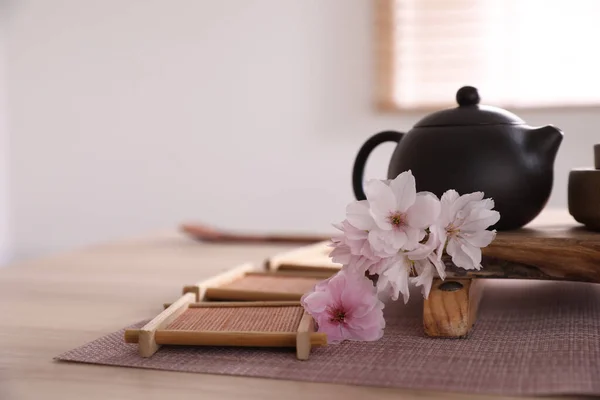 Vaso Fiori Sakura Sottobicchieri Bambù Tradizionale Cerimonia Del Tavola — Foto Stock