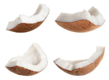 Beyaz arkaplanda olgun hindistan cevizi parçaları ile ayarla 