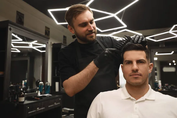 Professional Hairdresser Making Stylish Haircut Salon — Stock Photo, Image