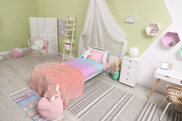 Lindo Interior Habitación Del Niño Con Juguetes Muebles Modernos —  Fotos de Stock