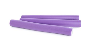 Körling çubukları beyaza izole edilmiş. Saç şekillendirme aracı